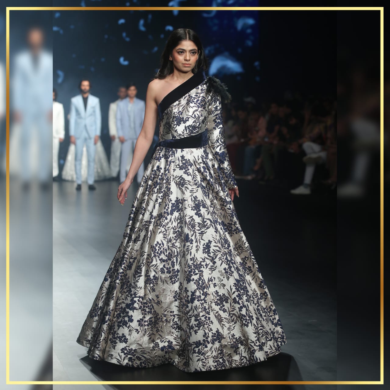 Cropped Faux leather Jacket