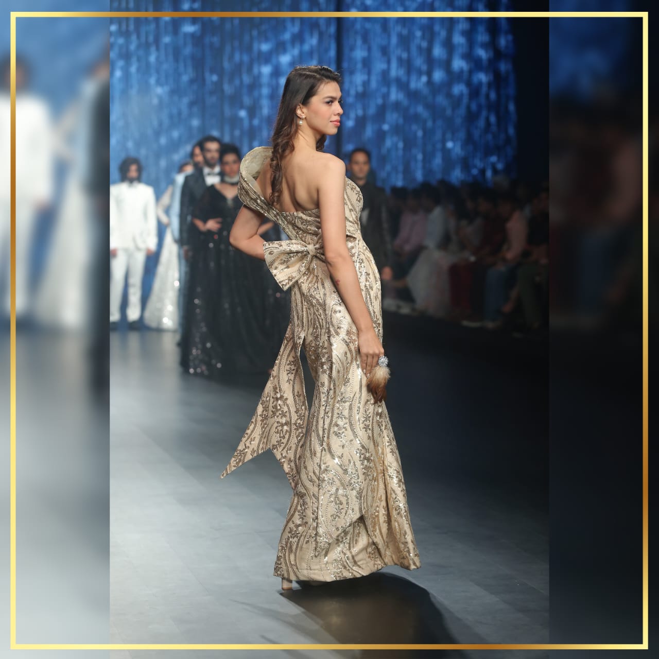 Cropped Faux leather Jacket