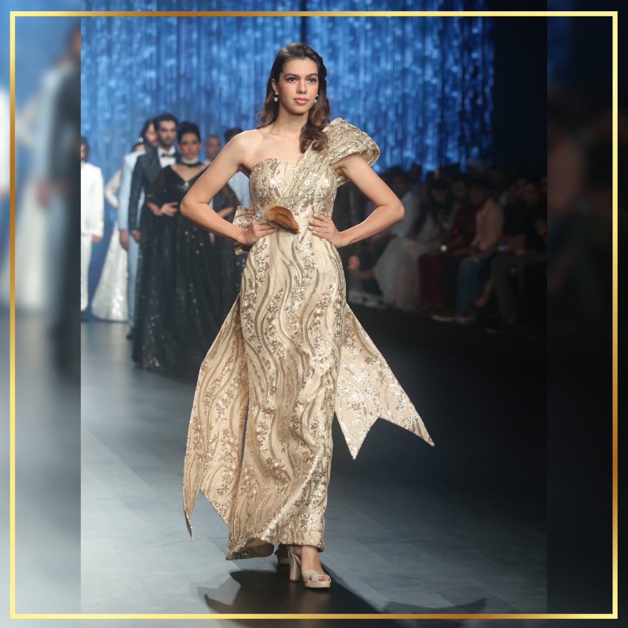 Cropped Faux leather Jacket