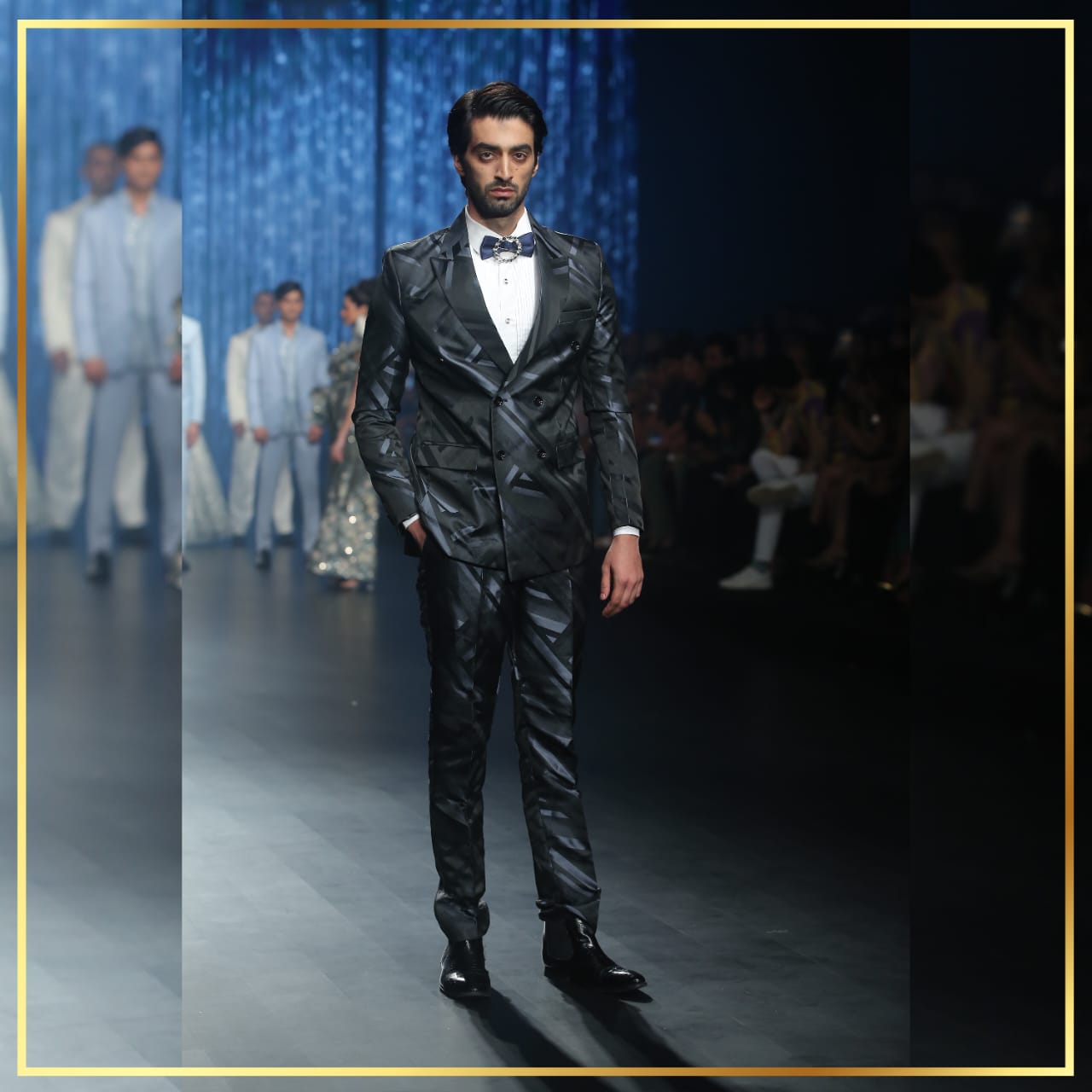 Cropped Faux leather Jacket